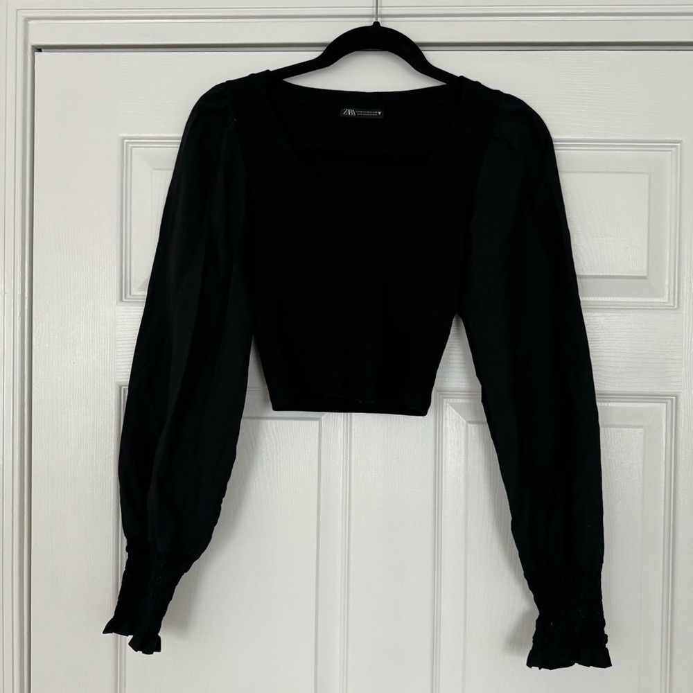Zara black ribbed crop top with voluminous sleeve
